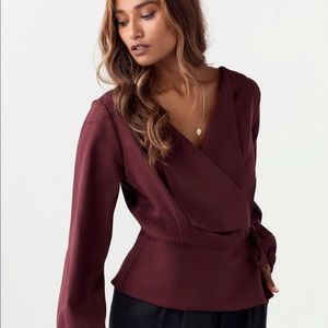 Like New Vetta The Vintage Collar Wrap Blouse